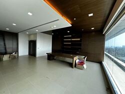 Fragrance Empire Building (D5), Office #624903601